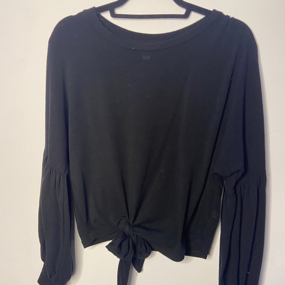 Black long sleeve top!